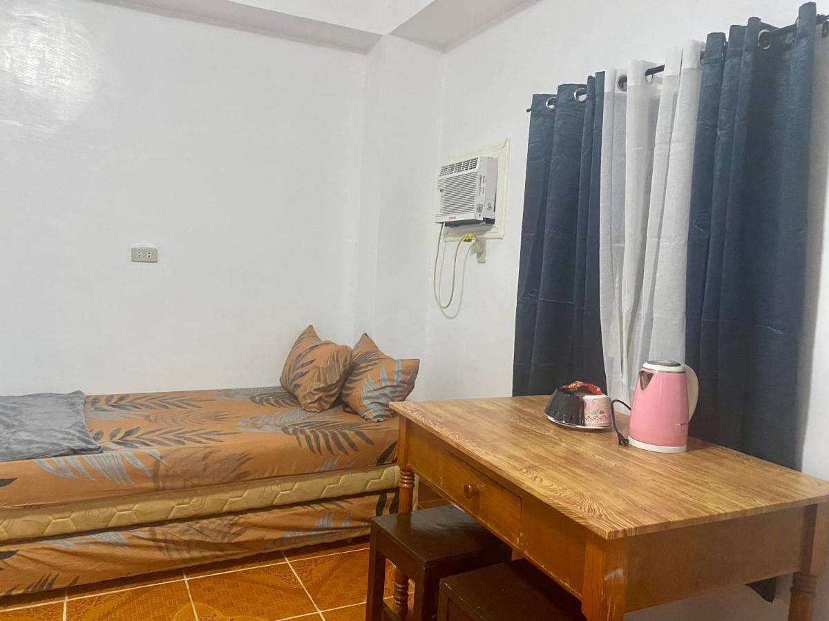 Alona'S Traditional Filipino Home Near 100 Islands Wharf Alaminos Bagian luar foto