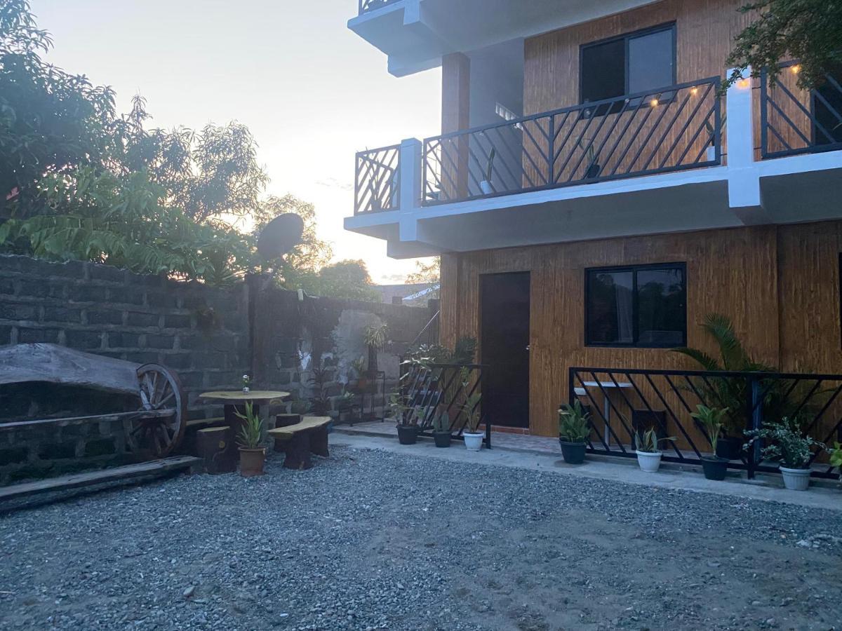 Alona'S Traditional Filipino Home Near 100 Islands Wharf Alaminos Bagian luar foto