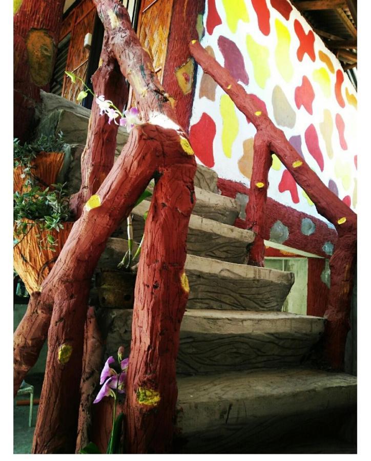 Alona'S Traditional Filipino Home Near 100 Islands Wharf Alaminos Bagian luar foto