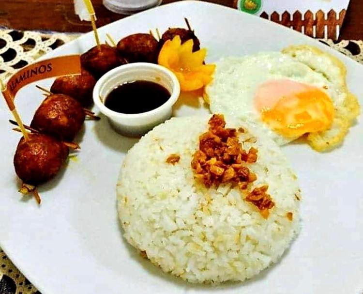 Alona'S Traditional Filipino Home Near 100 Islands Wharf Alaminos Bagian luar foto